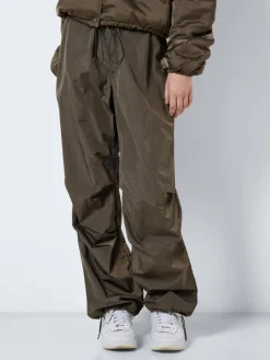 Noisy May : Low Waist Parachute Pants