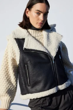 Noisy May : Sleeveless Shearling PU Vest