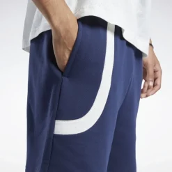 Reebok : Classics Varsity Shorts