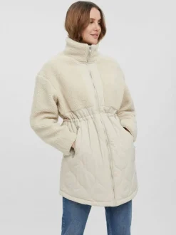 Vero Moda : Alison Teddy Quilted Coat